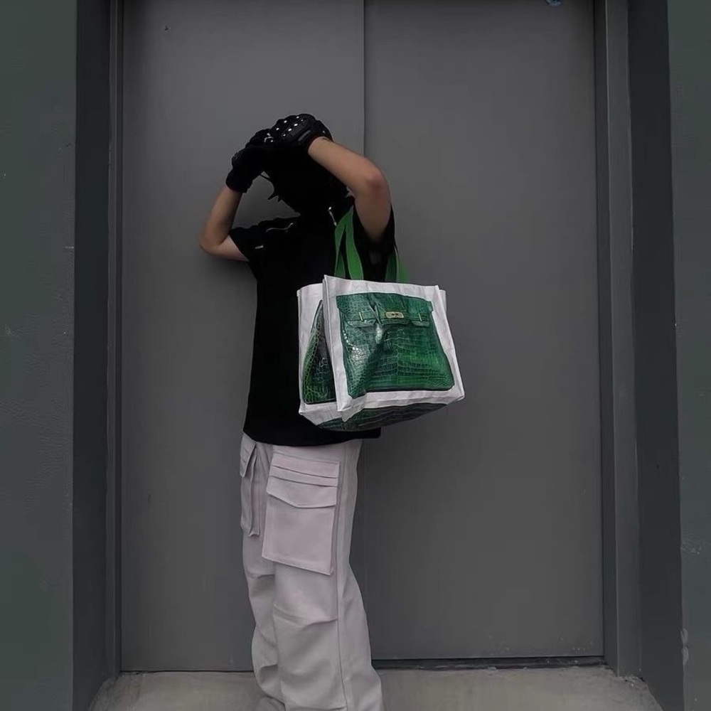 Croc "Print" Reusable Shopping Tote in Green - Picture 12 of 15